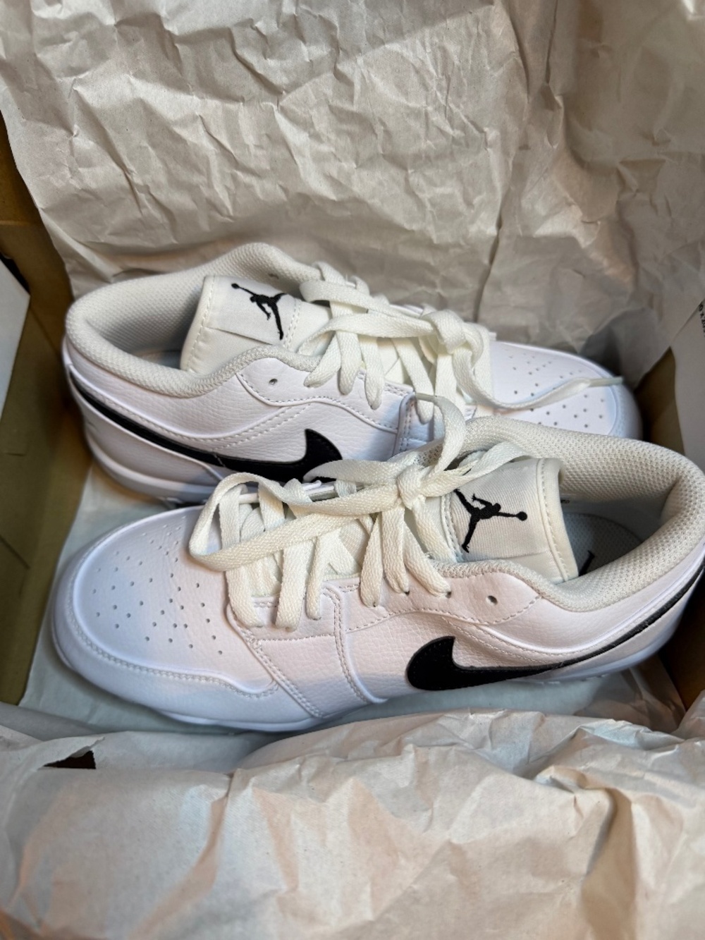Nike Air Jordan 1 Low Youth Cleats White Black 5.5Y NEW IN BOX